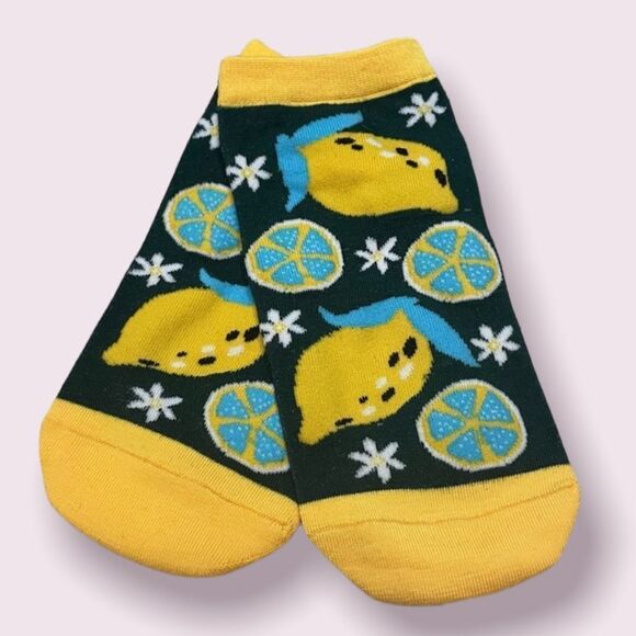Oh, Rosalinda Accessories - Lemon Fruit Green & Yellow Color Block Socks
